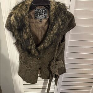 Tass Kiss Herringbone Vest with Faux Fur Collar